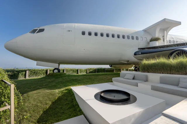 The Boeing 737 on the cliff edge